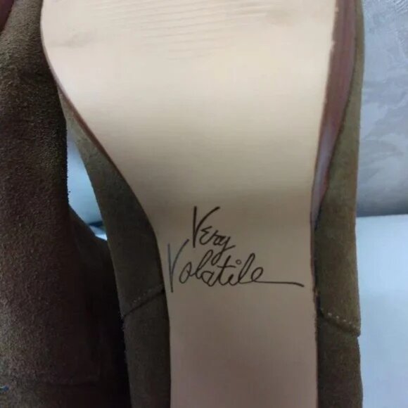 Women's Size 8.5 Very Volatile  Faux Fur & Leather 3.5" Heel Ankle Boots - Picture 5 of 7